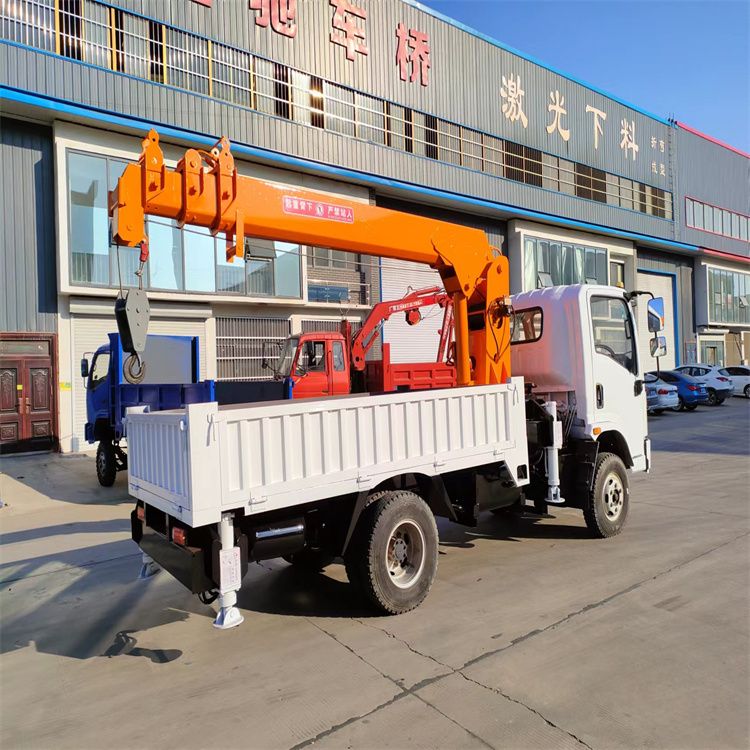 涪城区三轮随车吊定制 农用改装机自备吊中瑞长期出售